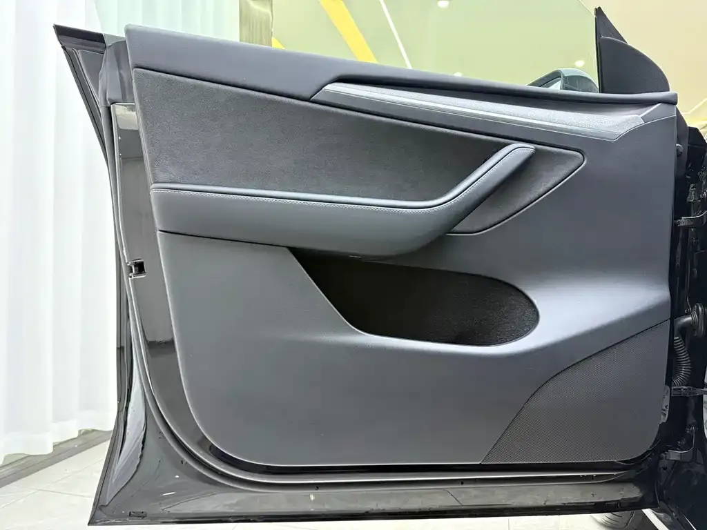 Tesla Model Y 2024 из CN, фото 7