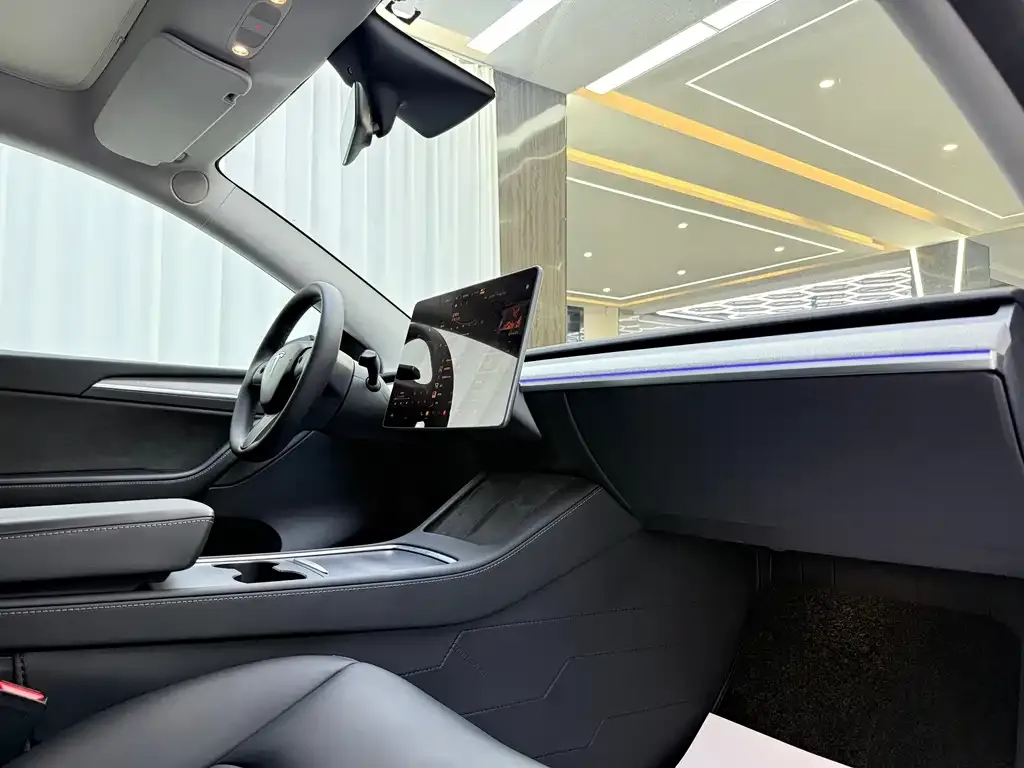 Tesla Model Y 2024 из CN, фото 2