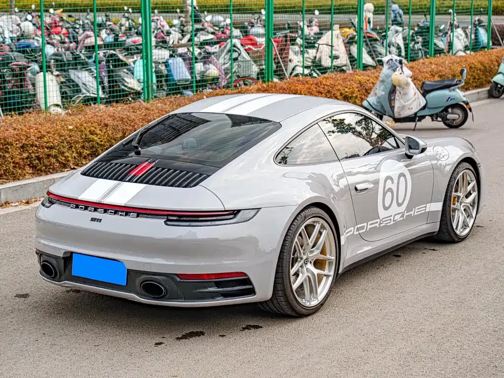 Porsche 911 2021 из CN, фото 9