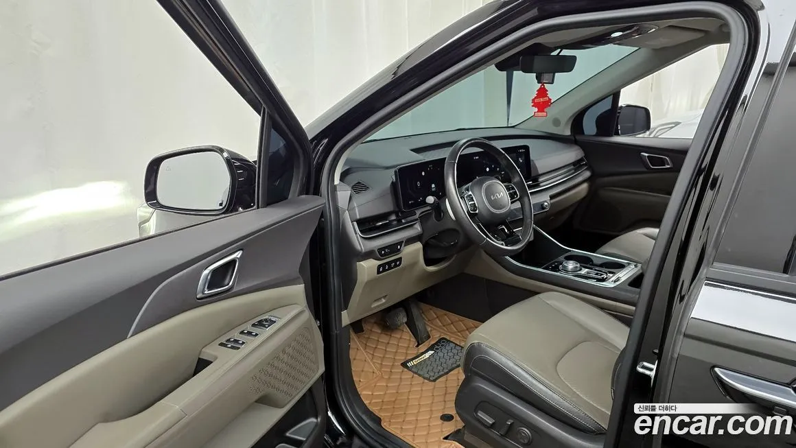 Kia Carnival — фото 10