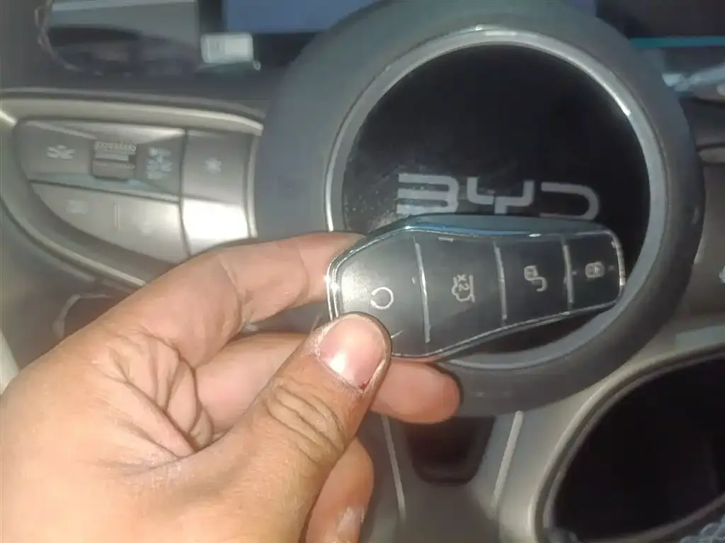 BYD Seal 05 DM-i 2025 из CN, фото 8