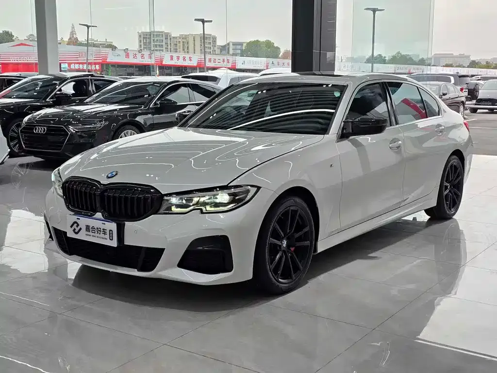 BMW 3 Series 2021 из CN, фото 1