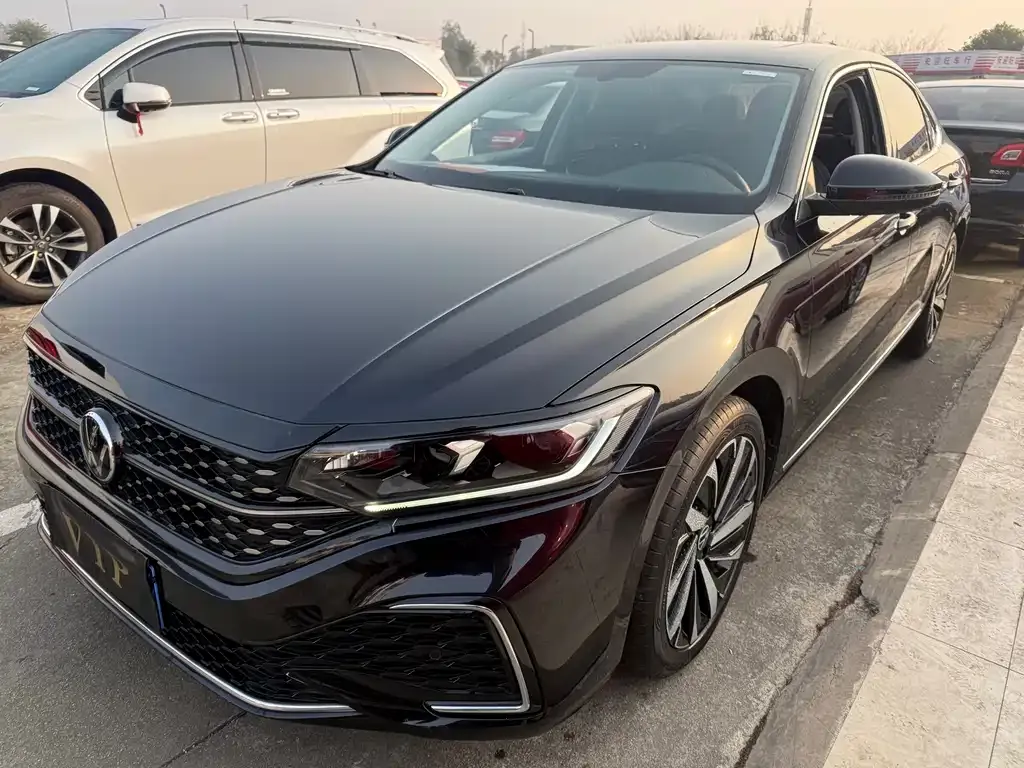 Volkswagen Passat — фото 6