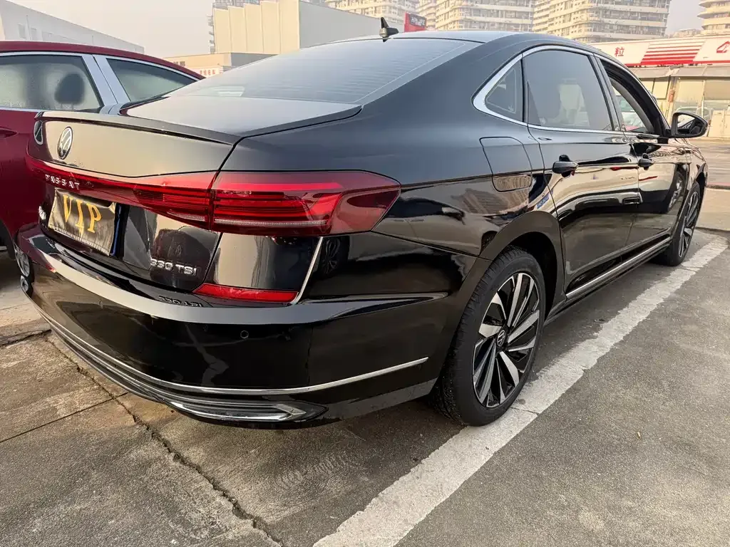 Volkswagen Passat — фото 3
