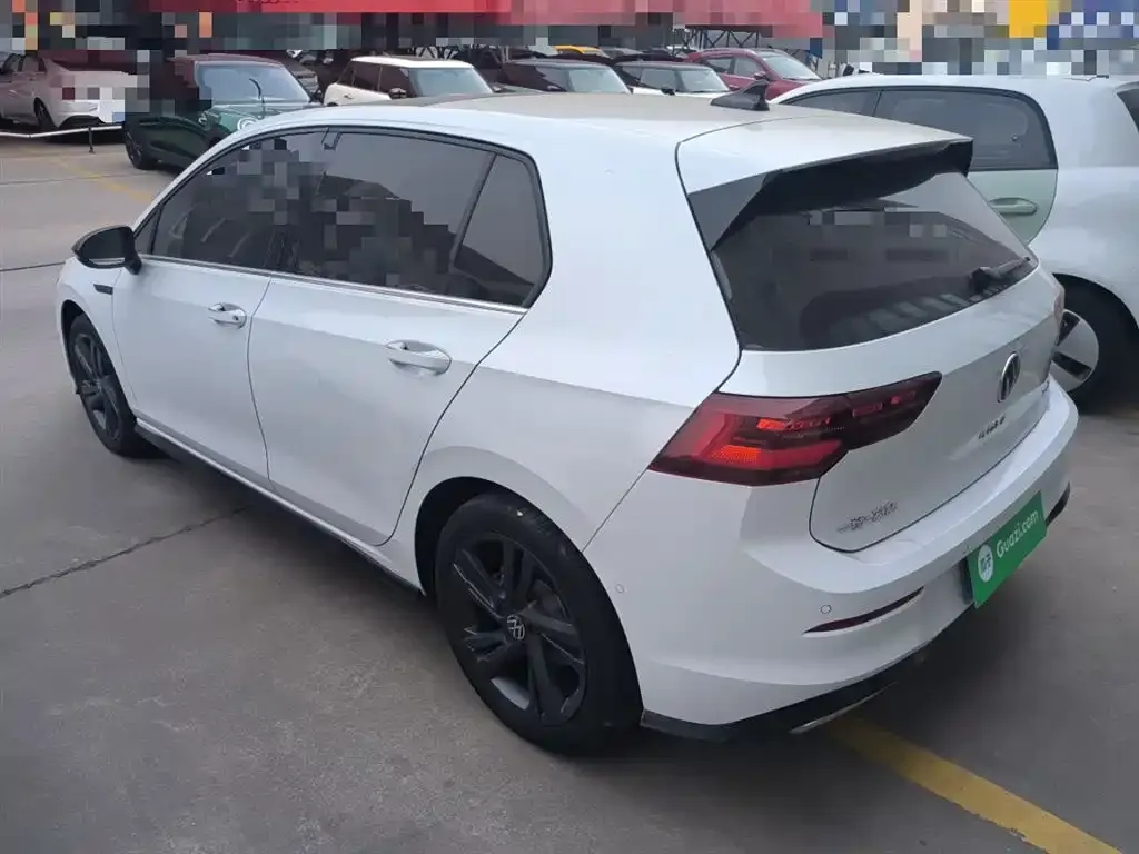 Volkswagen Golf 2023 из CN, фото 6