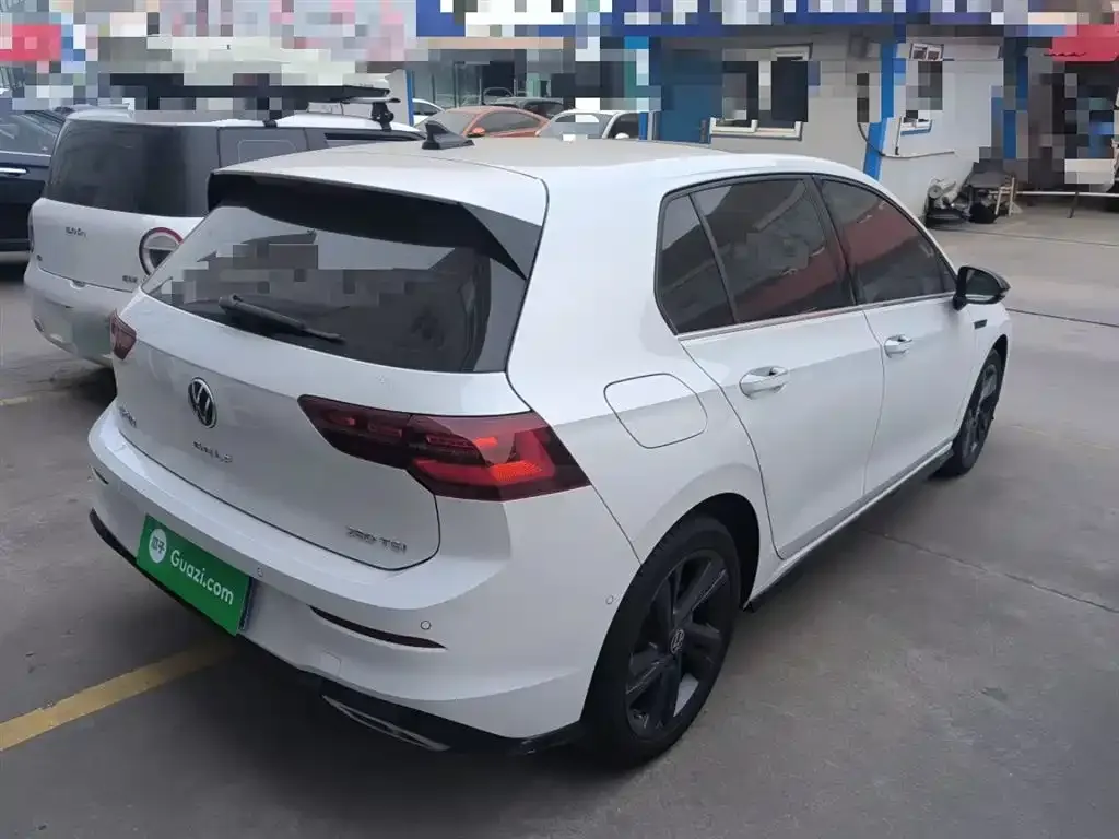 Volkswagen Golf 2023 из CN, фото 2