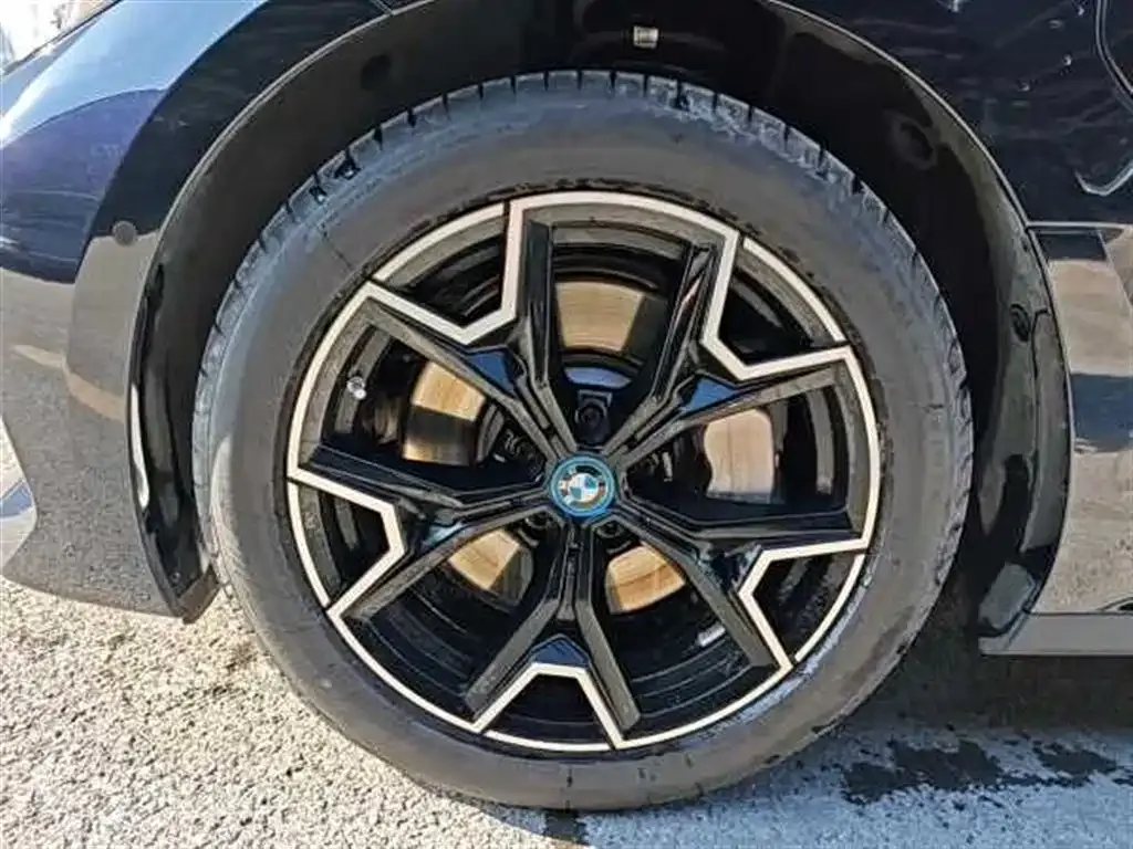 BMW i3 — фото 6