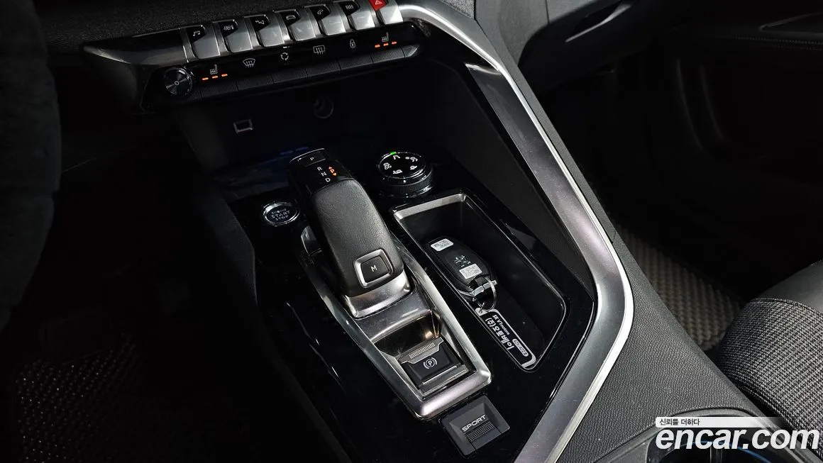 Peugeot 5008 2021 из KR, фото 3
