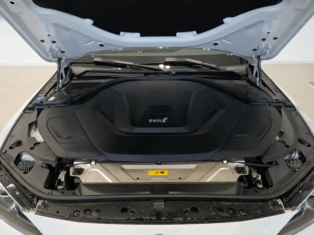 BMW i4 2023 из CN, фото 3