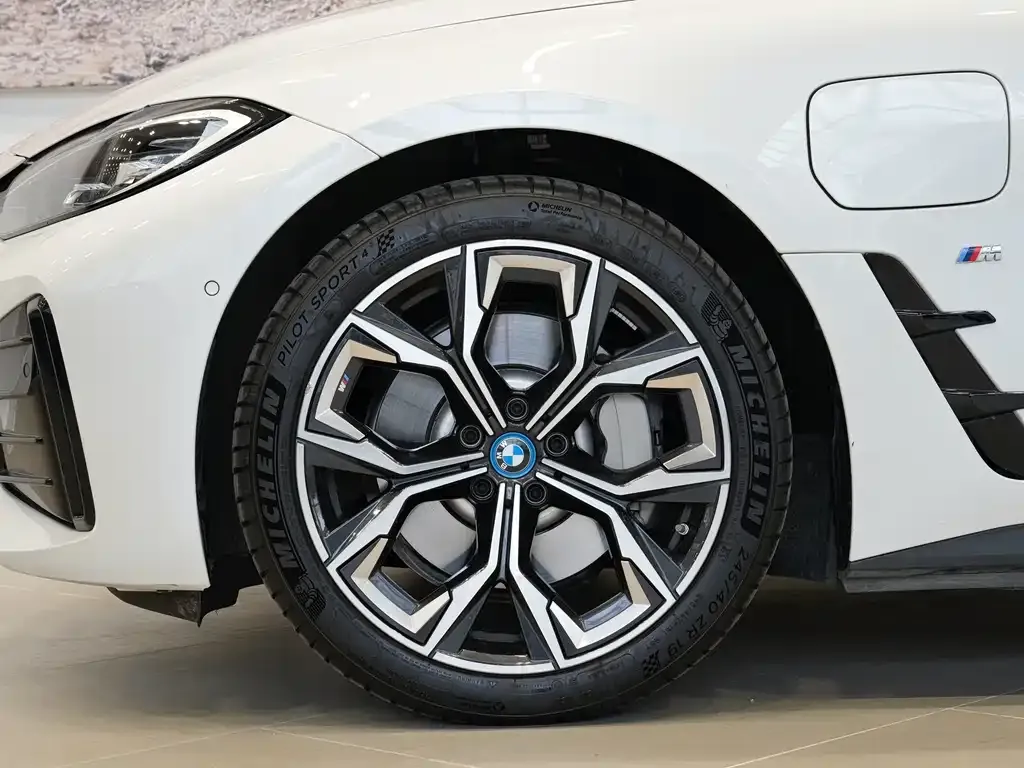 BMW i4 2023 из CN, фото 6