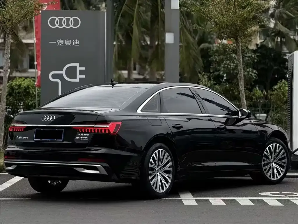 Audi A6L 2025 из CN, фото 9