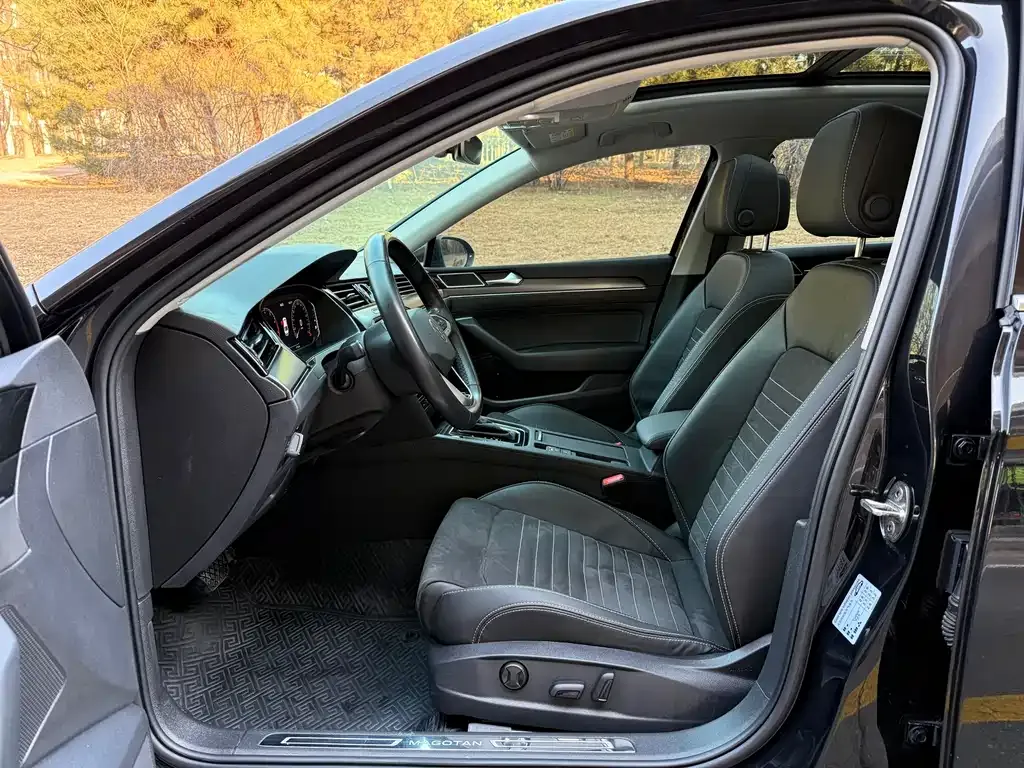 Volkswagen Magotan 2022 из CN, фото 10