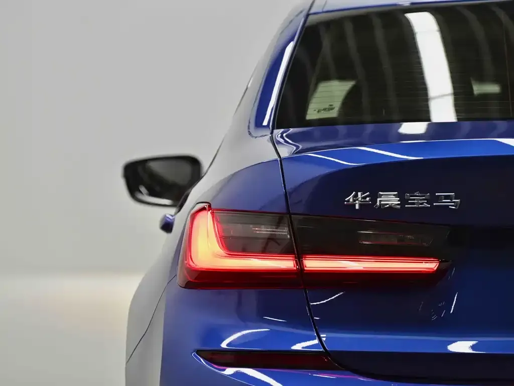 BMW 3 Series 2021 из CN, фото 2