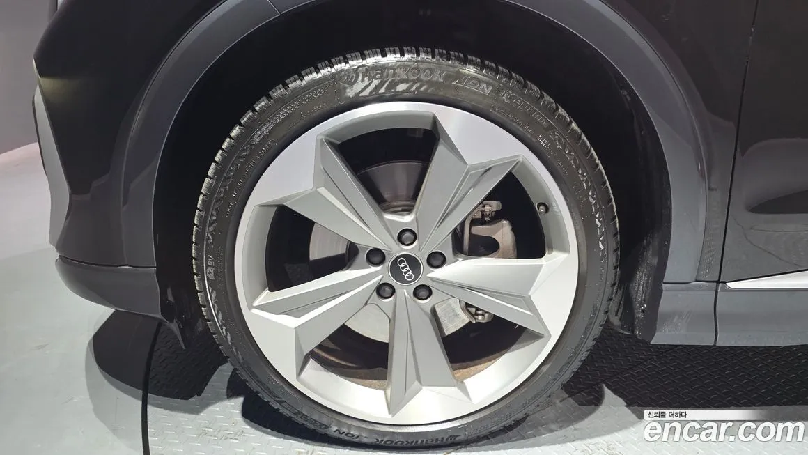 Audi Q4 e-tron 2025 из KR, фото 6