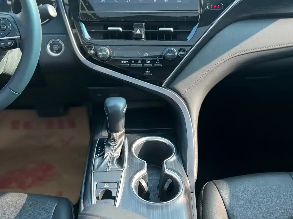 Toyota Camry 2024 из CN, фото 6