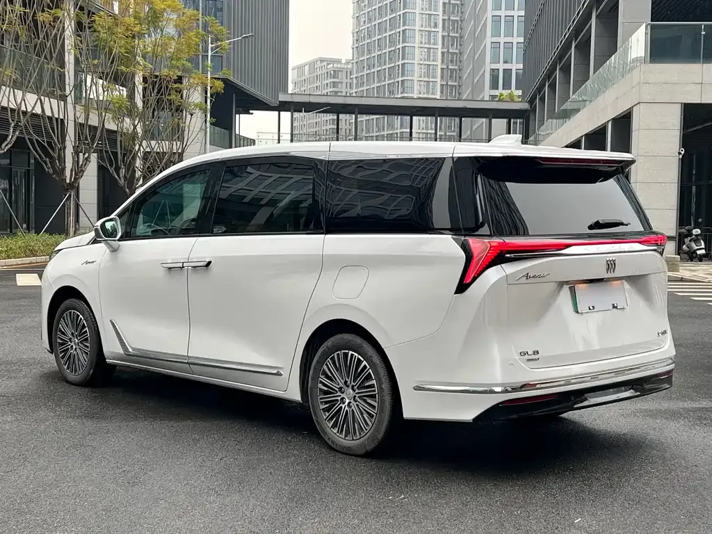 Buick GL8 Hybrid 2025 из CN, фото 9