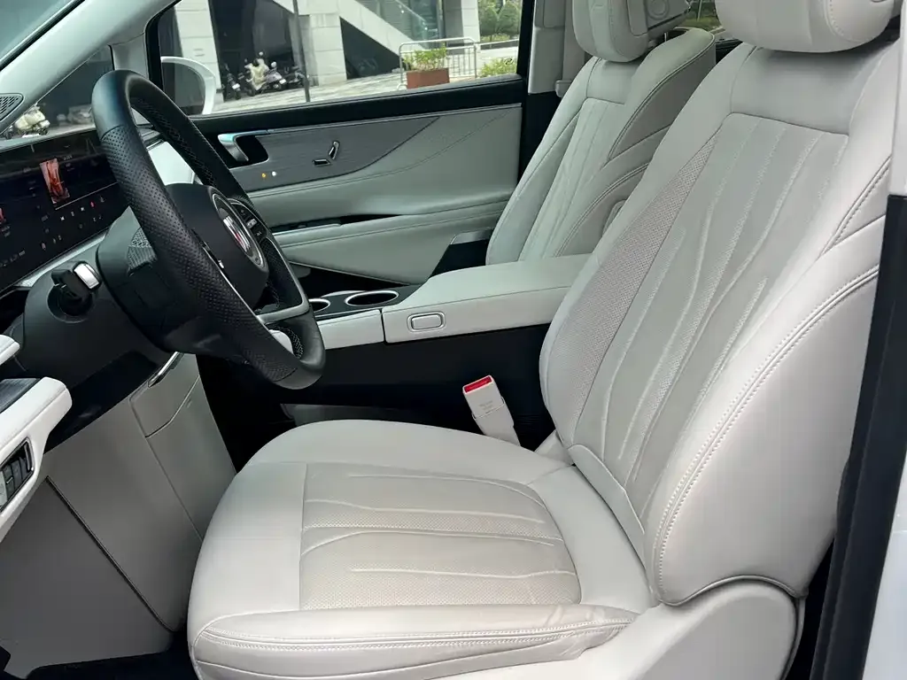 Buick GL8 Hybrid 2025 из CN, фото 2