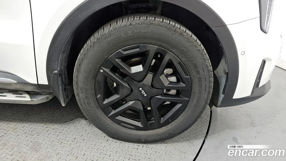 Kia Sorento — фото 10