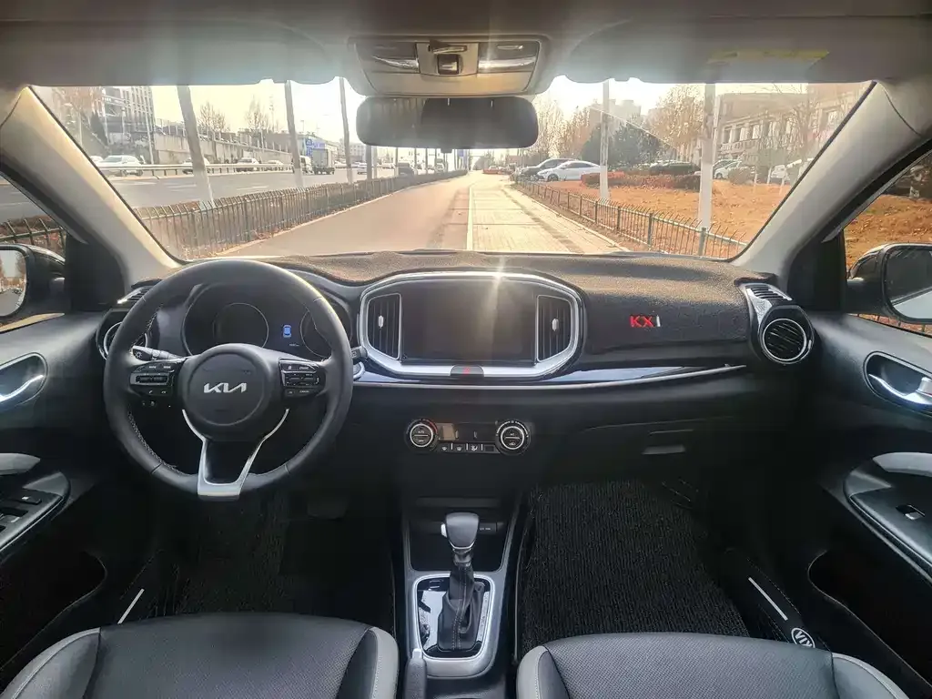 Kia KX1 2024 из CN, фото 3