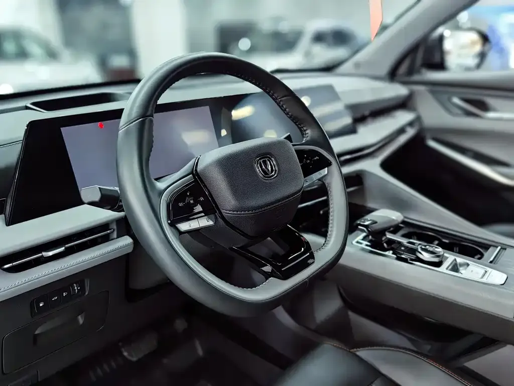 Changan CS75PLUS — фото 10