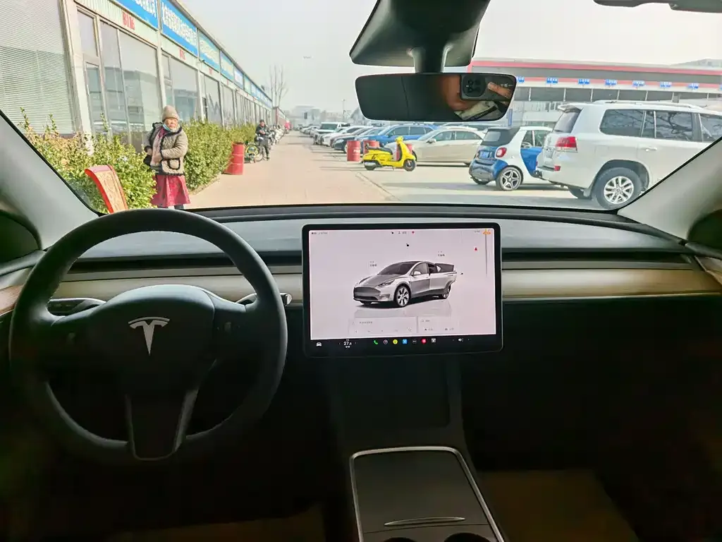 Tesla Model Y 2023 из CN, фото 5