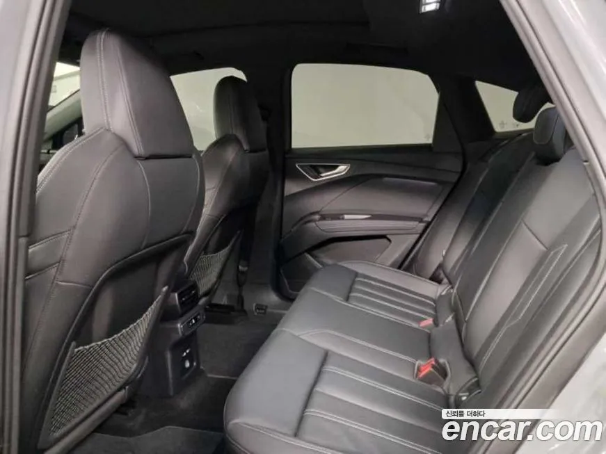 Audi Q4 e-tron 2025 из KR, фото 8