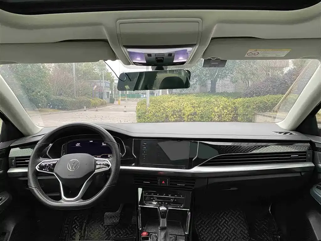 Volkswagen Passat 2023 из CN, фото 8