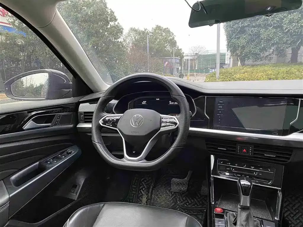 Volkswagen Passat 2023 из CN, фото 5