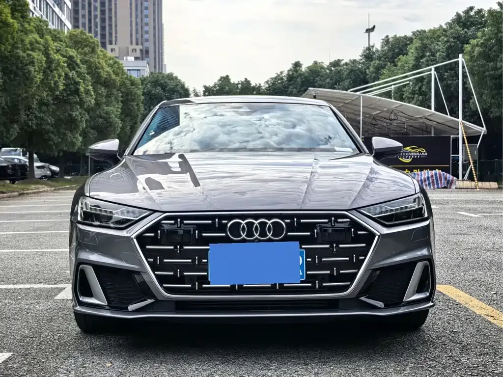 Audi A7L 2022 из CN, фото 3