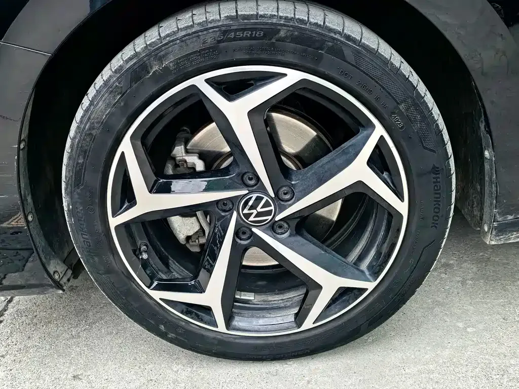 Volkswagen Passat 2024 из CN, фото 3