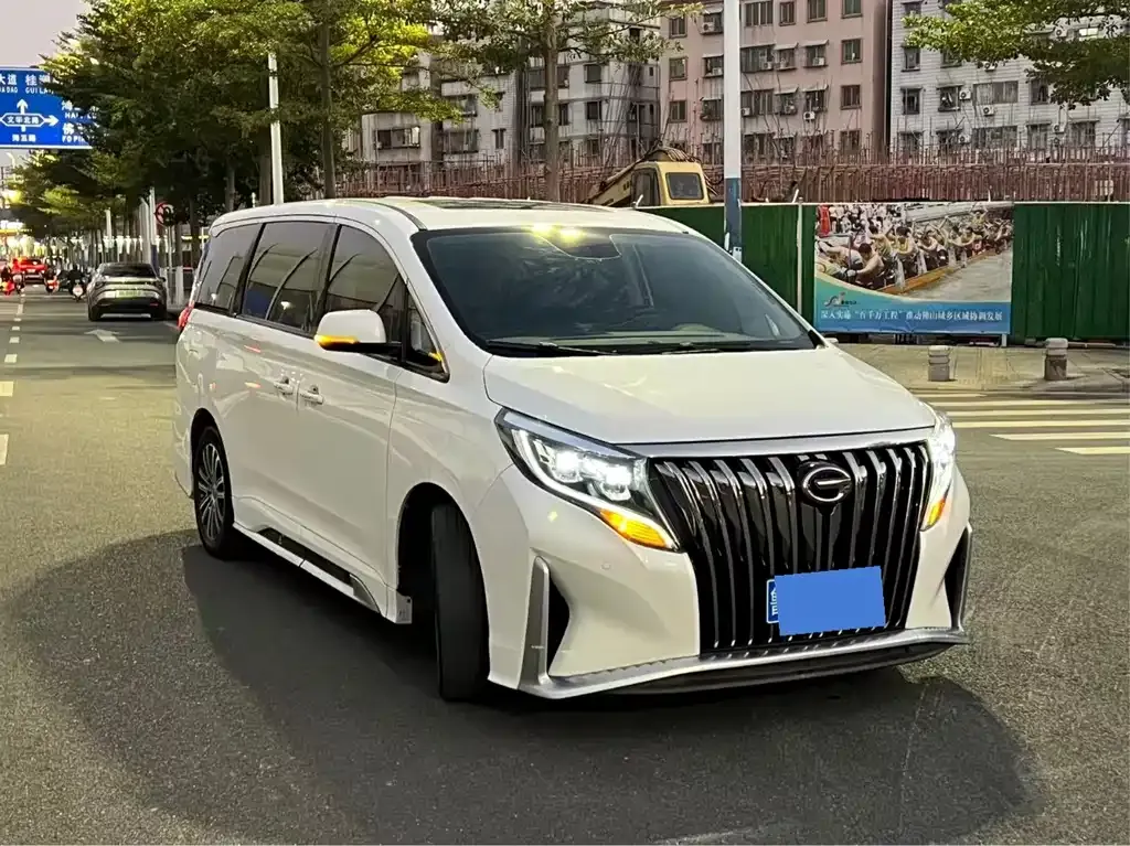 GAC Motor Trumpchi M8 — фото 9