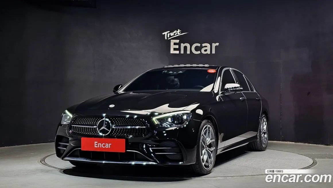 Mercedes-Benz E-Class — фото 1