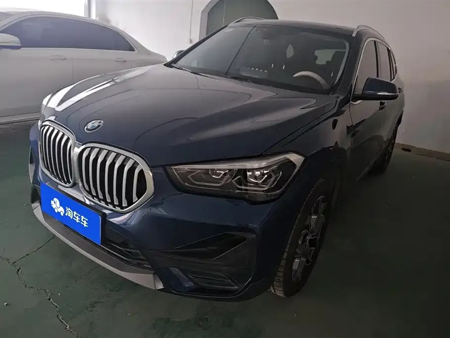 BMW X1 — фото 1