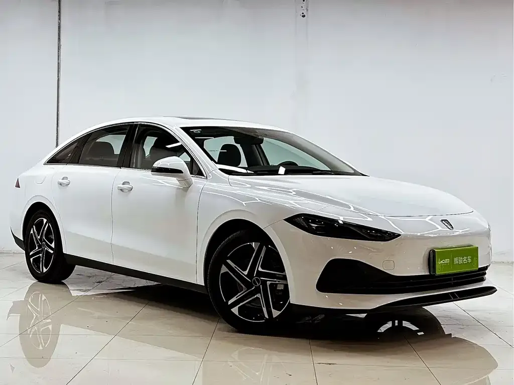 Roewe D7 — фото 3