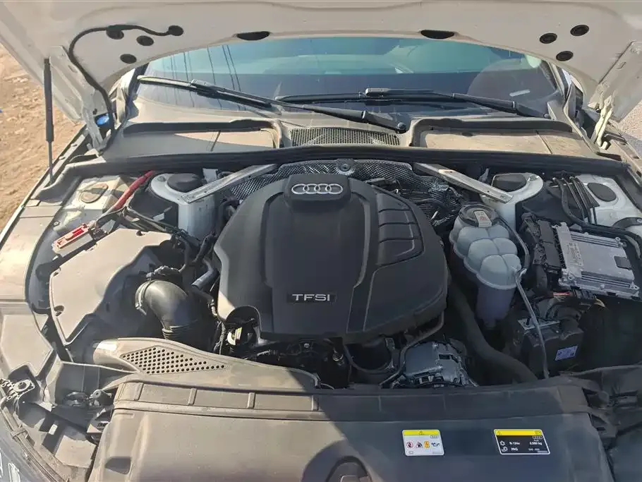 Audi A4L 2021 из CN, фото 5