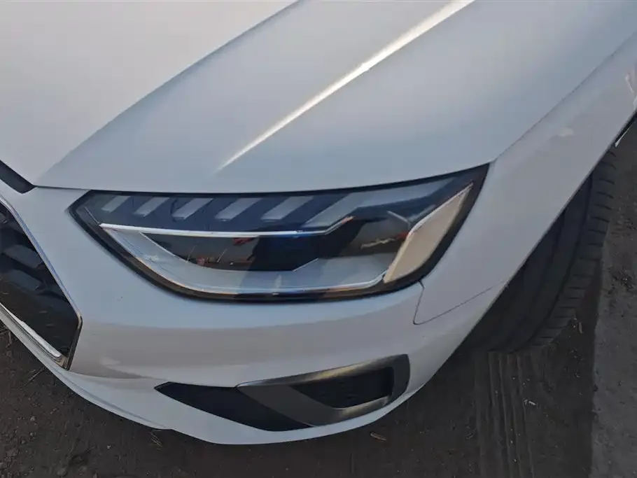 Audi A4L 2021 из CN, фото 4