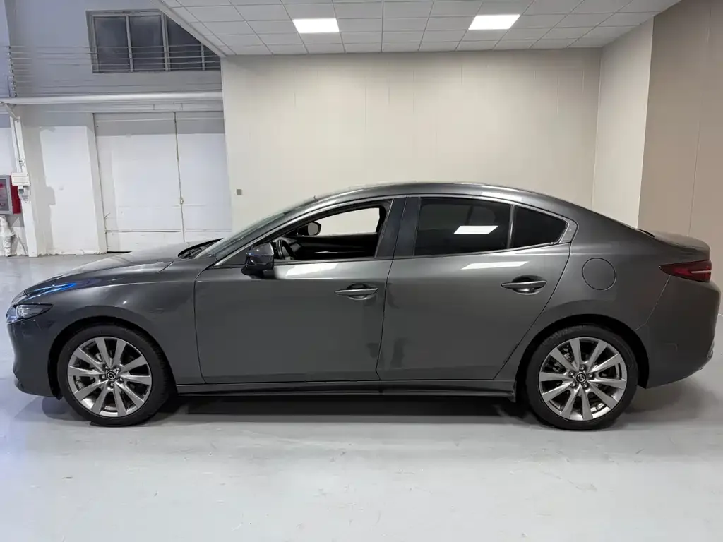 Mazda 3 Axela 2022 из CN, фото 4