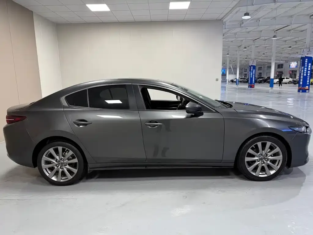 Mazda 3 Axela 2022 из CN, фото 3