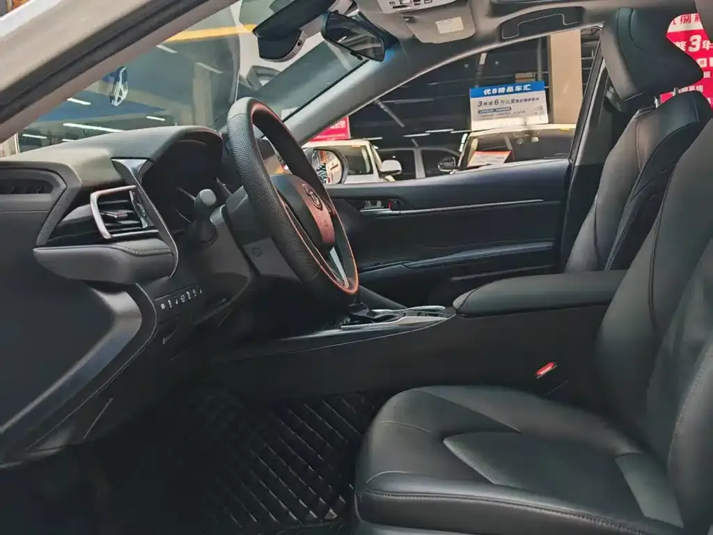 Toyota Camry 2023 из CN, фото 8