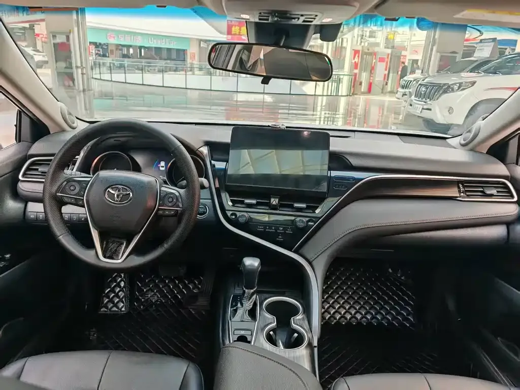 Toyota Camry 2023 из CN, фото 5