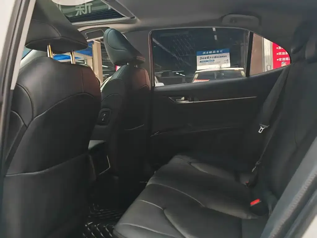 Toyota Camry 2023 из CN, фото 3