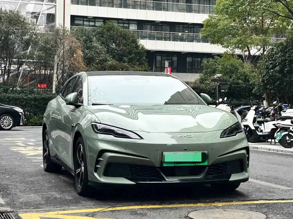 BYD Seal 06GT — фото 10