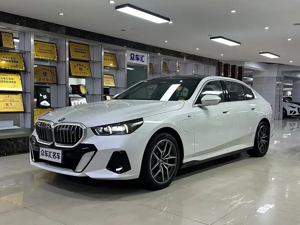 BMW i5 2026 из CN, фото 1
