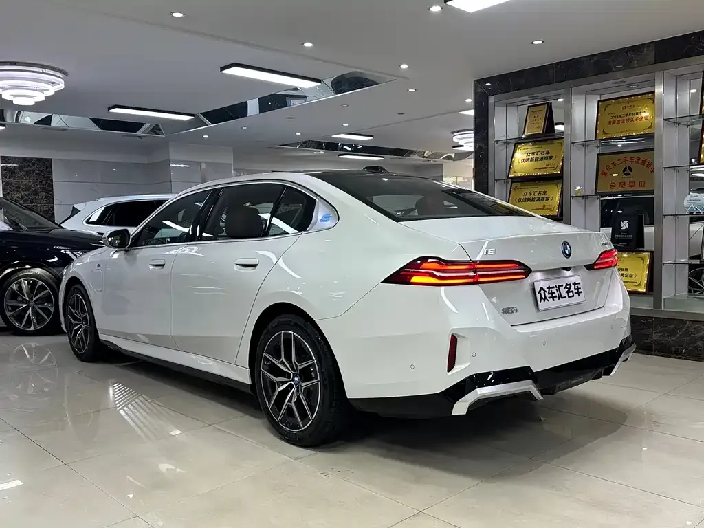 BMW i5 2026 из CN, фото 6