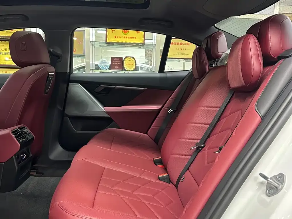 BMW i5 2026 из CN, фото 2
