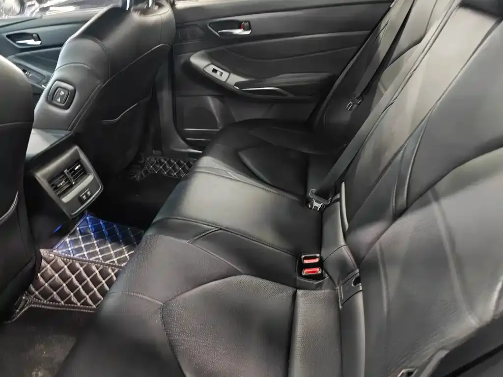 Toyota Avalon 2022 из CN, фото 9