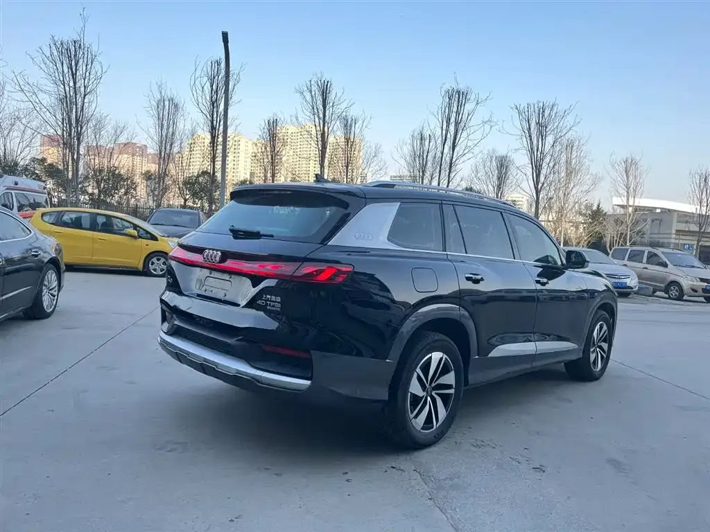 Audi Q6 2023 из CN, фото 8