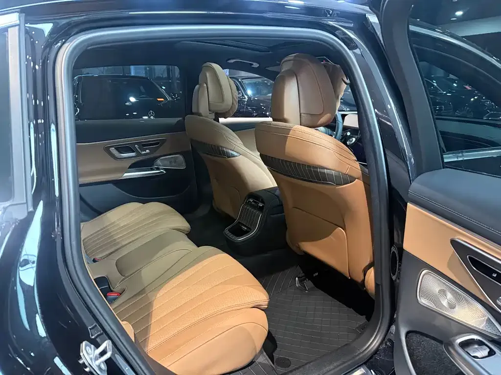 Mercedes-Benz E-Class 2024 из CN, фото 4
