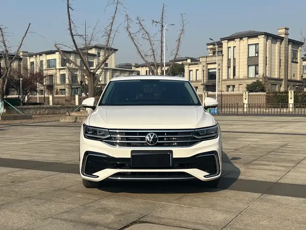 Volkswagen Tiguan L 2022 из CN, фото 10