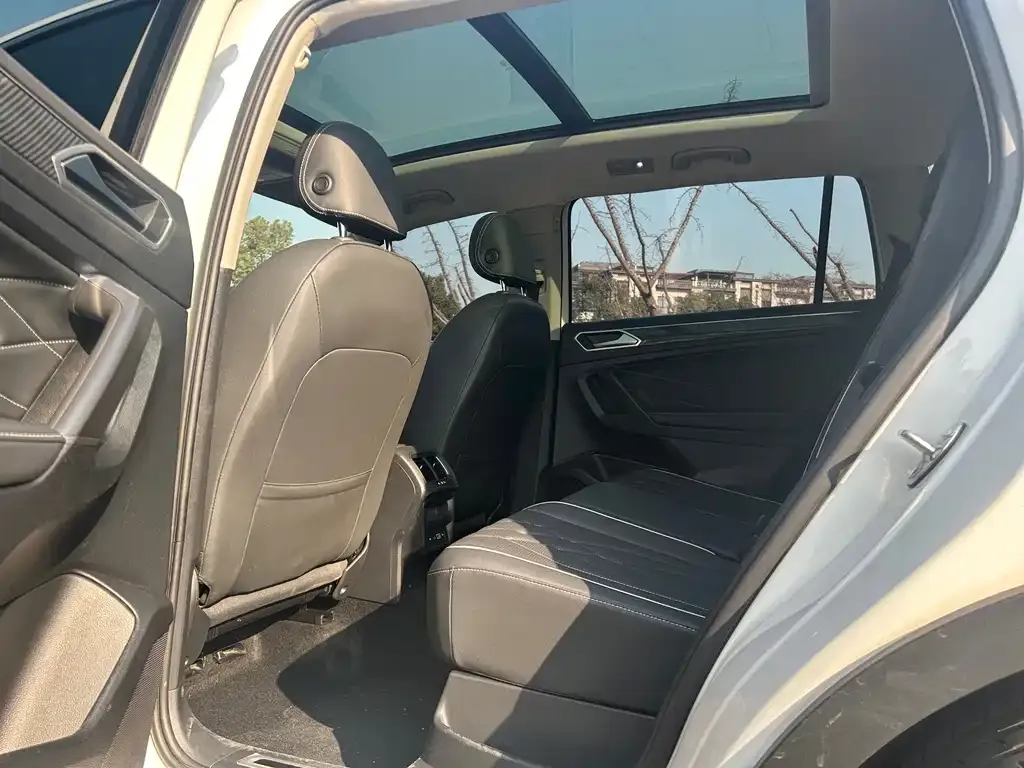 Volkswagen Tiguan L 2022 из CN, фото 6